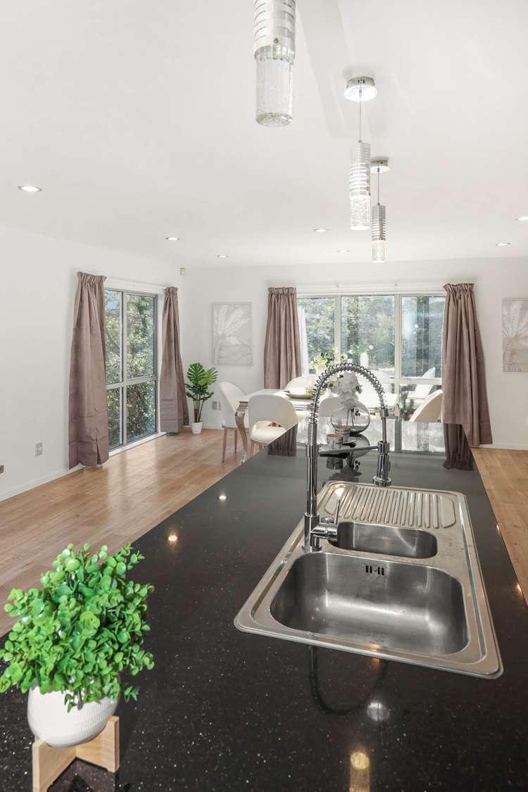 98 Tiriwa Drive Massey_15