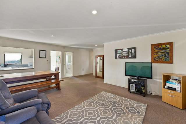 16/166 Waihi Road Judea_2