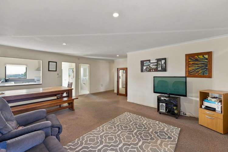 16/166 Waihi Road Judea_2