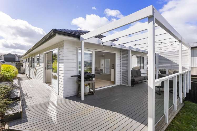 8 Opaoa Way Aotea_14