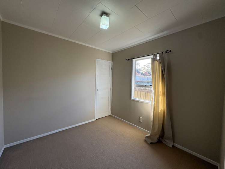 2/4 Glenshee Place Highland Park_8
