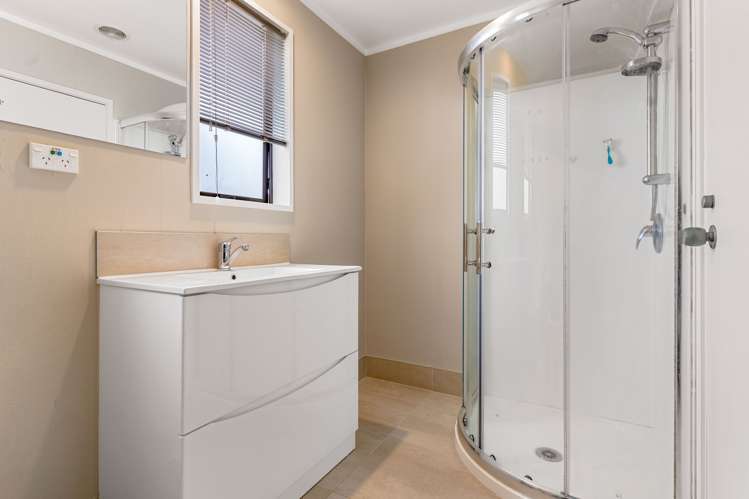 15b Regia Close Half Moon Bay_8