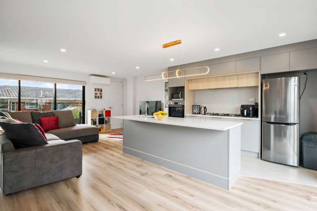 2/66 Bruce Road Glenfield_1