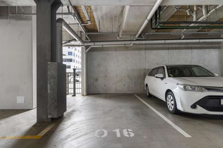 A512/176 Broadway Newmarket_8