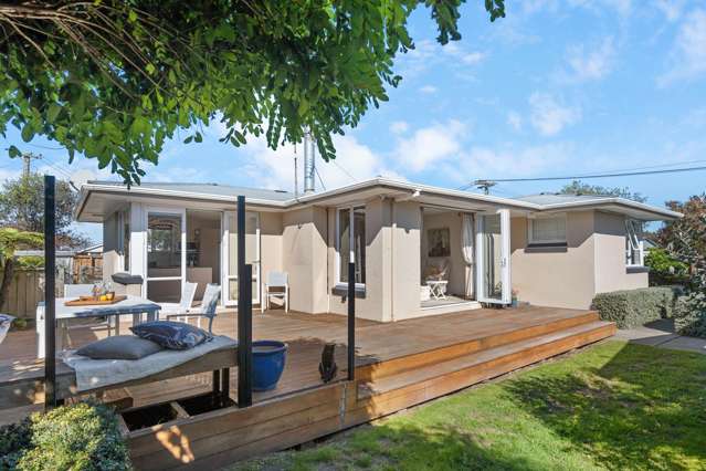 Indoor-Outdoor, Family Friendly Living