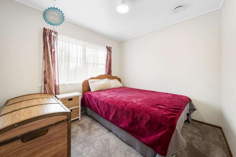 9 Manston Road Mangere_12