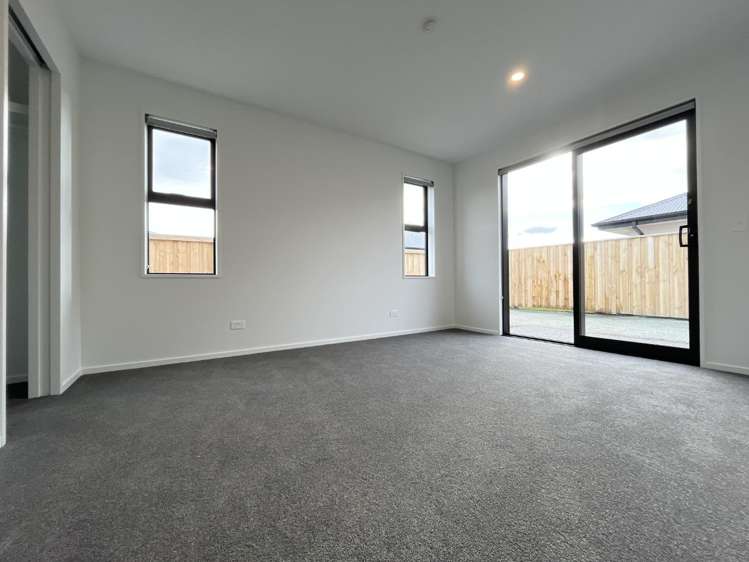 13 SIlvergrass Way 11103_12