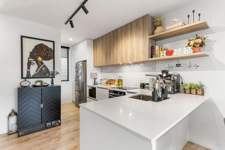 14 Ara Toutouwai Karori_6