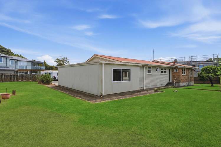 24 Levers Road Matua_18