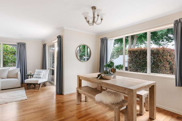 4 Montrose Place Pyes Pa_2