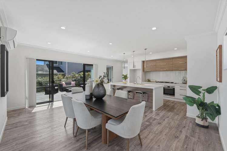 18 Newport Place Forrest Hill_5