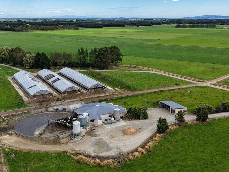 867 Hundred Line Road East South Hillend_29