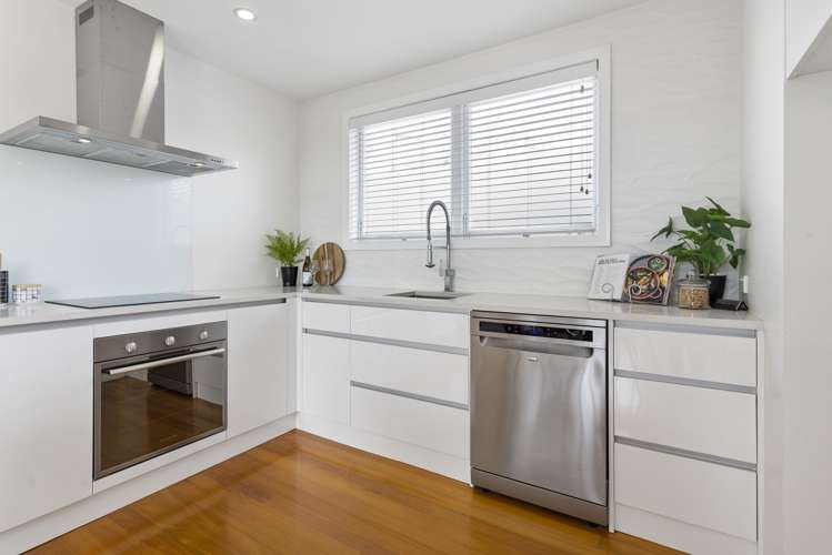 1/51 Uxbridge Road Mellons Bay_5