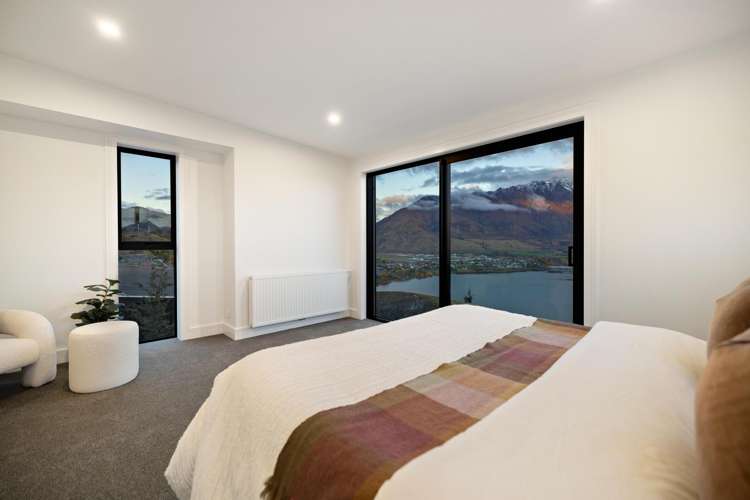 6 Florence Close Queenstown Hill_12