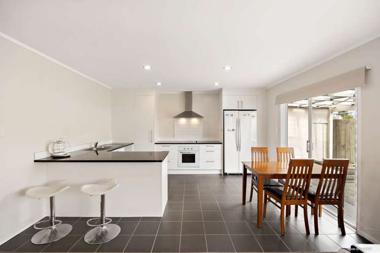 3/14 Swan Crescent Pakuranga_1