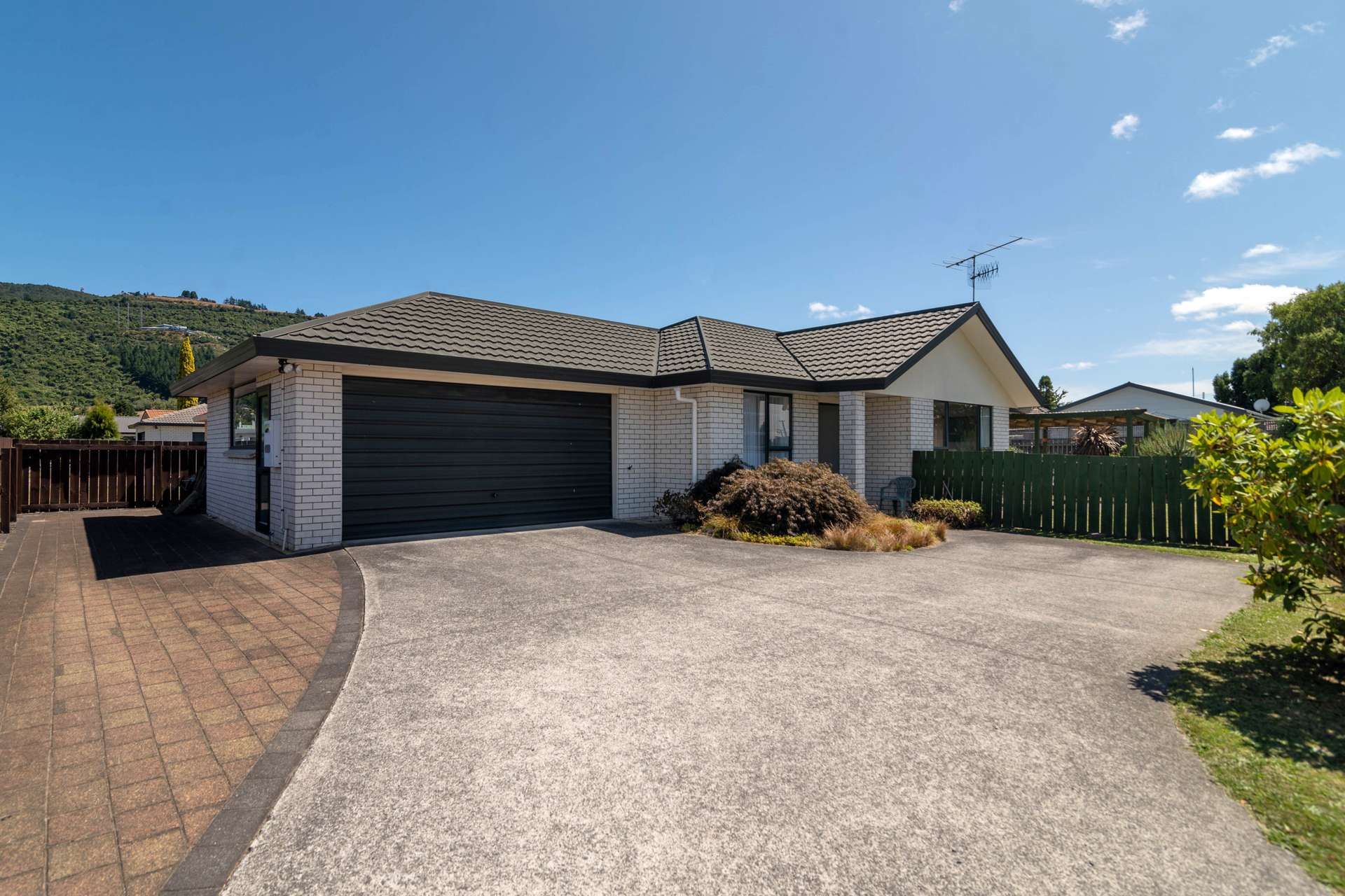 5 Ashmore Place Fairy Springs_0