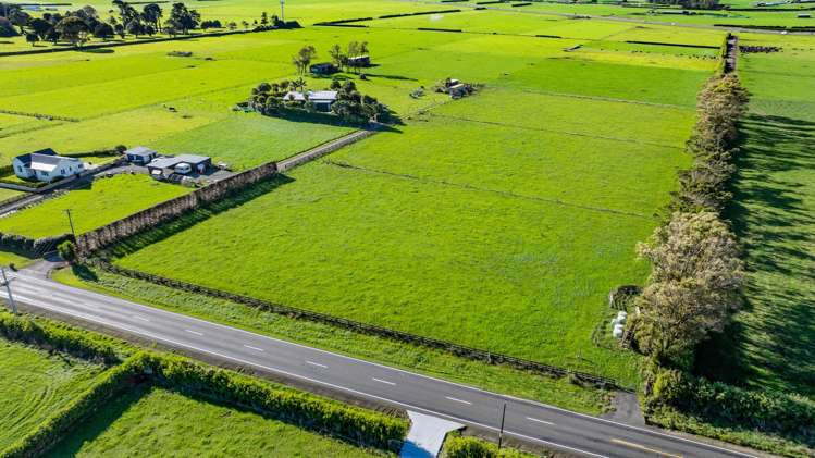 84 Mawhitiwhiti Road_1