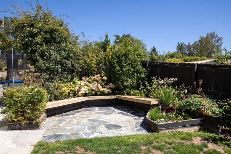 4 Lanes Road Alexandra_15