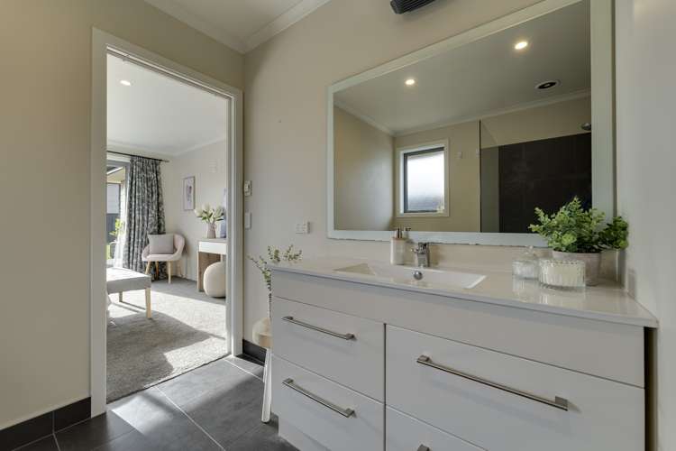 22 Magnetic Place Cromwell_14