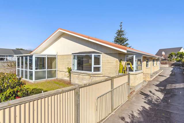 5 Karaka Street Otaki Beach_4
