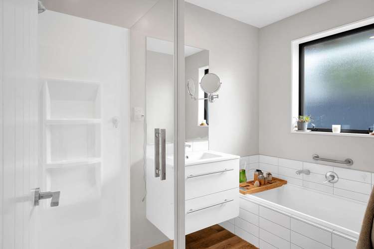 24 Shrimpton Ave Woodend_12