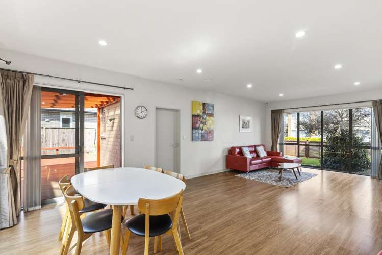 8 Moville Drive Flat Bush_8