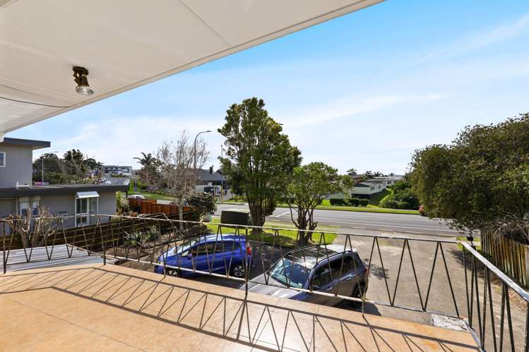 77 Macleans Road Bucklands Beach_10