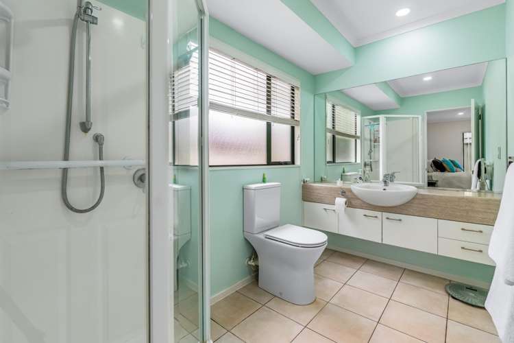 10 Isaac Place East Tamaki Heights_13