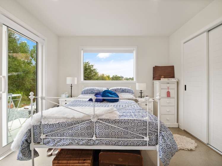 26 Irvine Street Lawrence_18