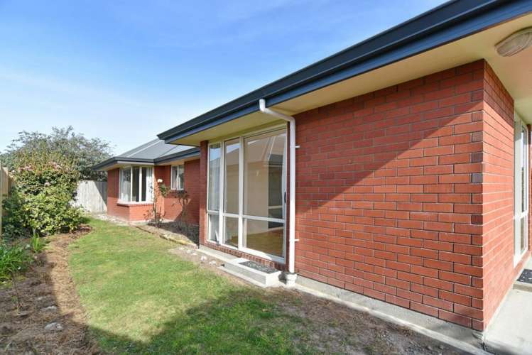 2c Hilton Drive Amberley_18