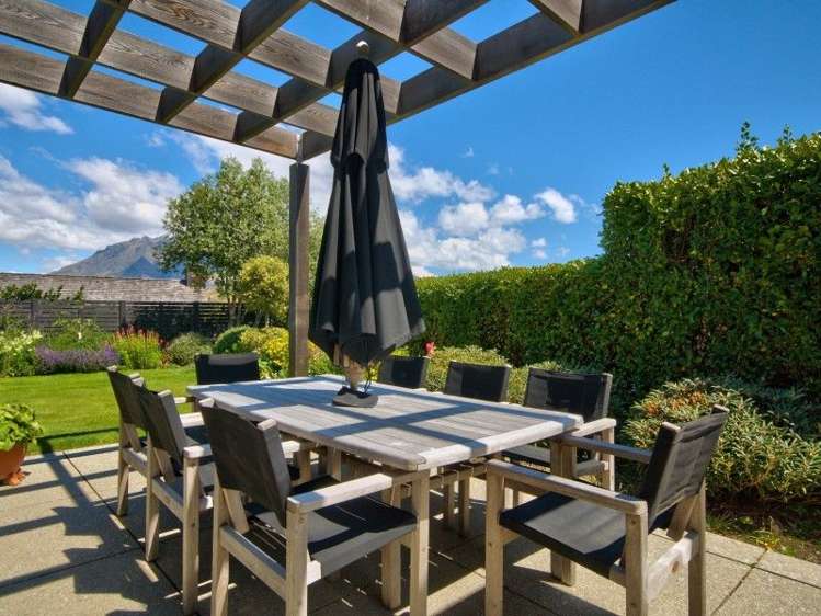 8 Rannoch Drive Jacks Point_3