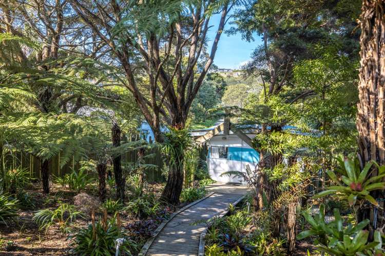 16 Te Makiri Road Onetangi_13