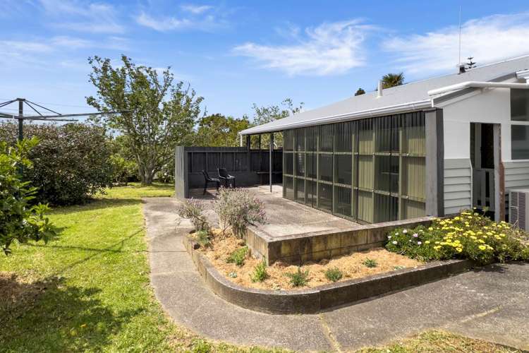 12 Fruitvale Road New Lynn_15