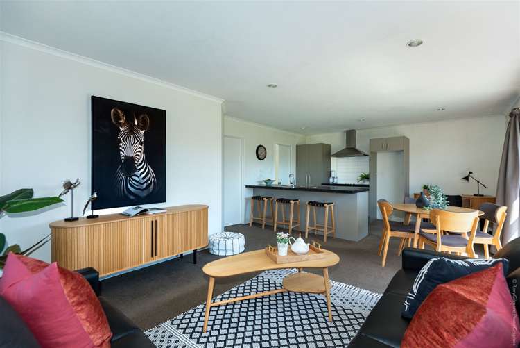 43 Farnborough Way Rolleston_8