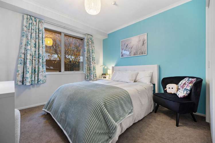 42 Myles Way Lower Shotover_16