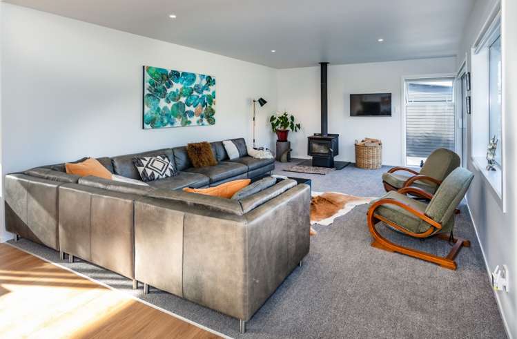 101 Pohutukawa Crescent Whangamata_11