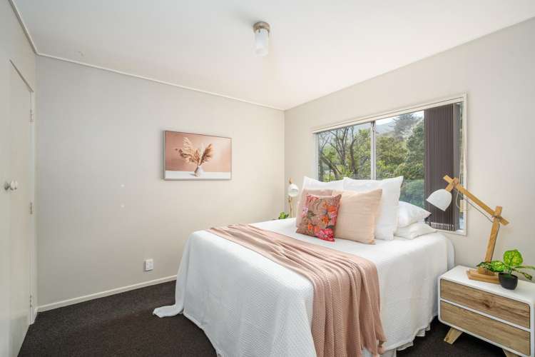 32 Thurleigh Grove Karori_7