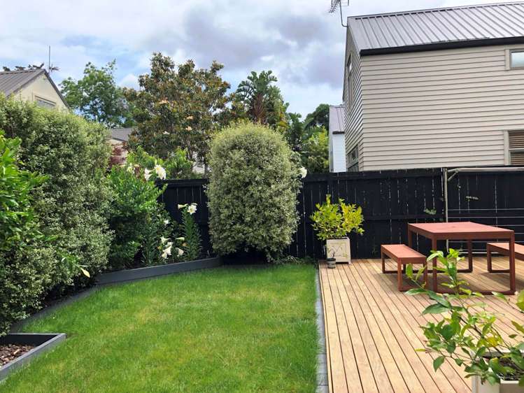 22f Mead Street Avondale_19