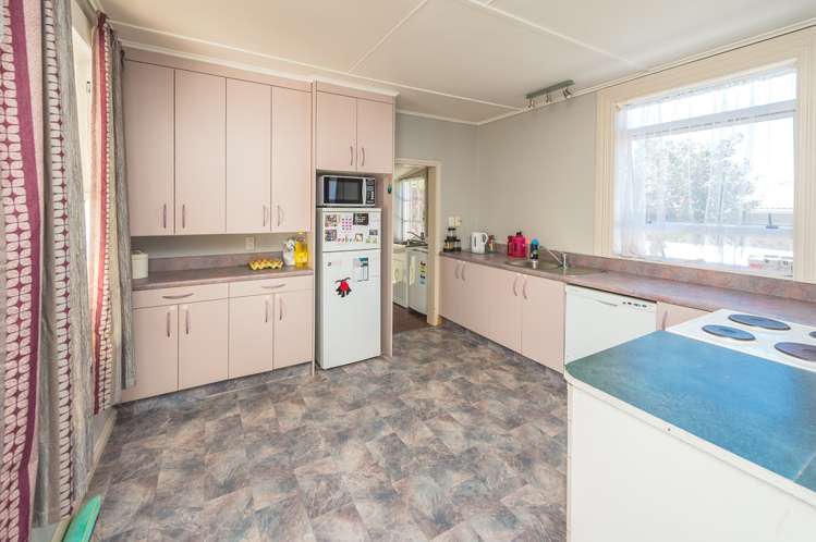 9 Holyoake Street Wanganui East_14