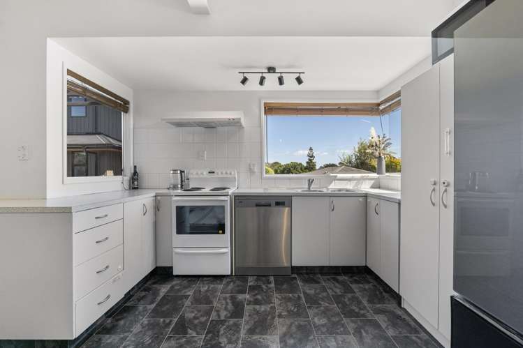 3 Pukaka Street Strandon_3