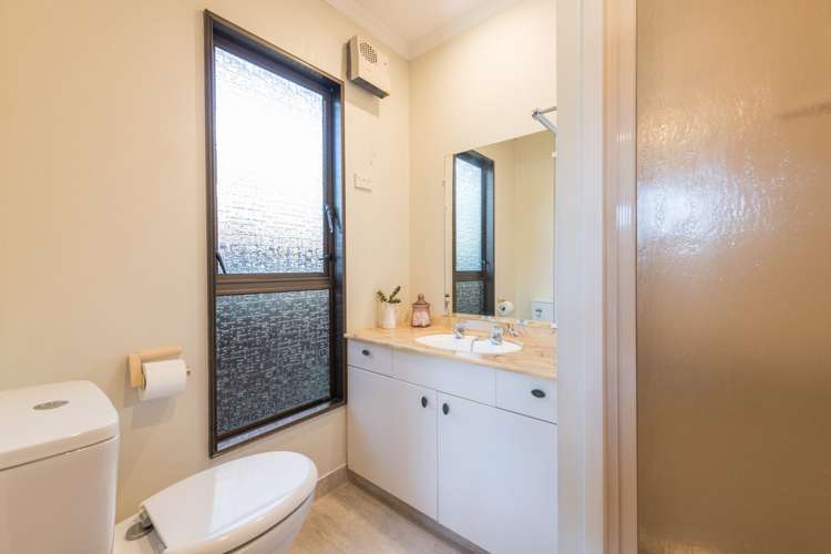 25 Selbourne Avenue Richmond_11