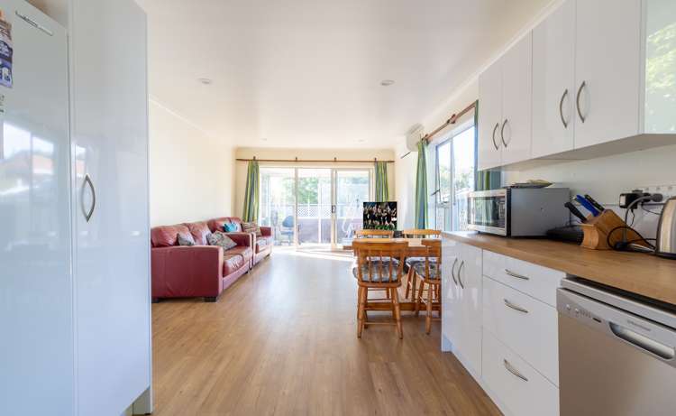 1 Maitland Avenue Stoke_7