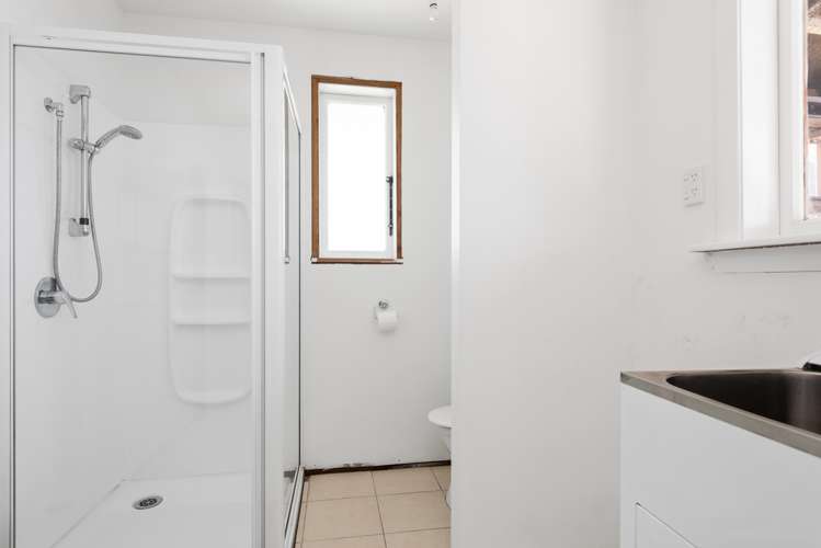 51 Wairau Road Picton_11