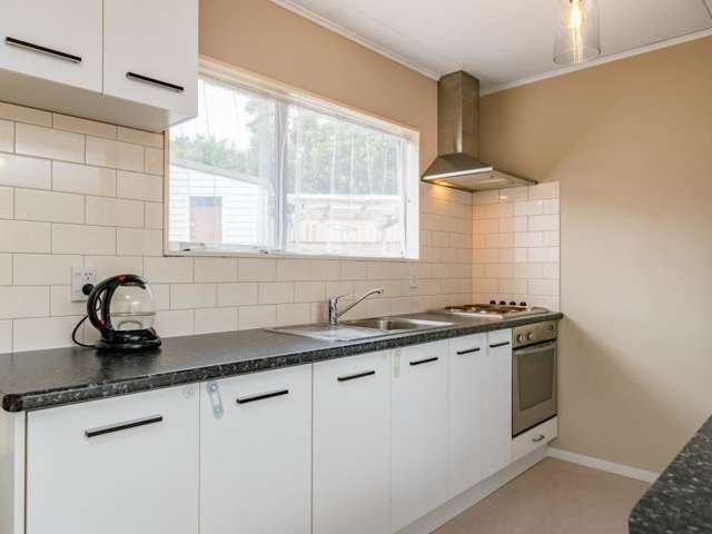 21 Oaklands Grove Clouston Park_3