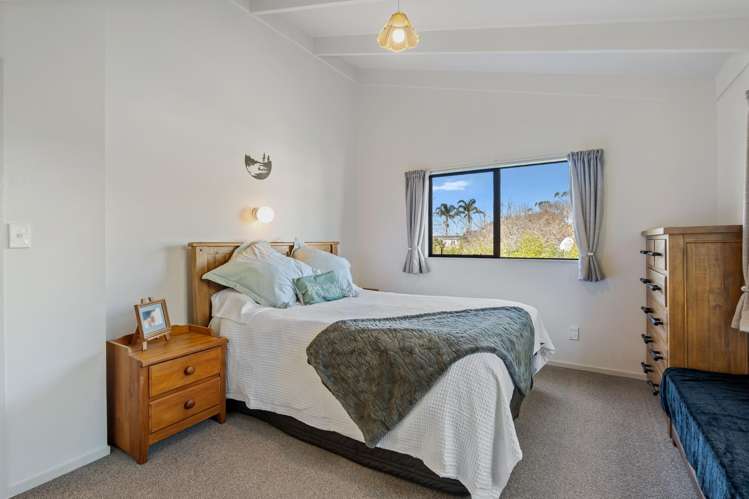 2/15 Dobell Road Stanmore Bay_15