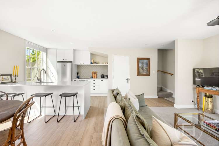 3/196 Geraldine Street Edgeware_5