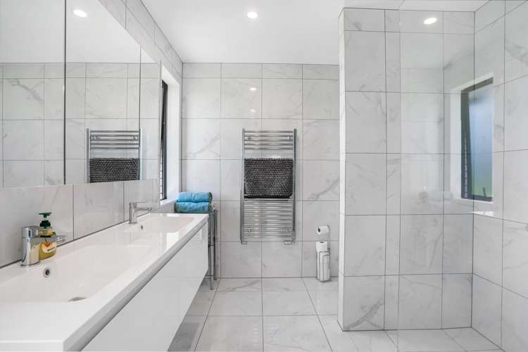 28 Talboys Drive Winton_13