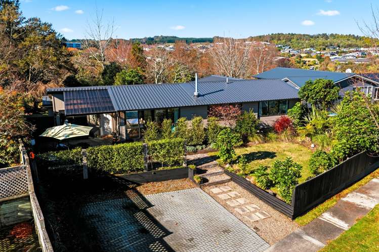 11 Armstrong Grove Hilltop_30