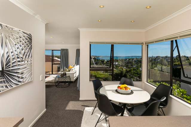 1/10a Toroa Street Torbay_4