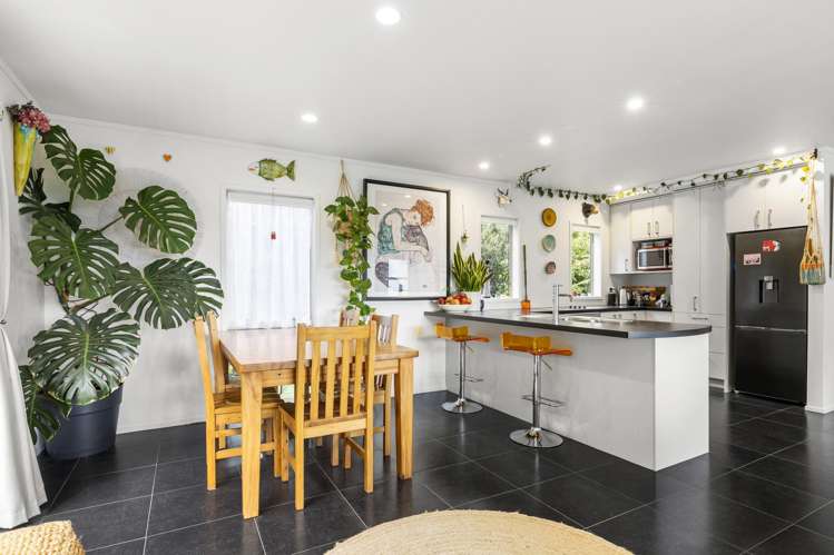 8 Seabreeze Way Raglan_30